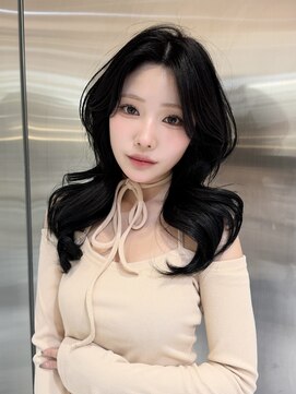 ルームバイシー 新宿(Loom. by Sea) 大人ガーリー×ダークアッシュ/似合わせカット/ミディアム