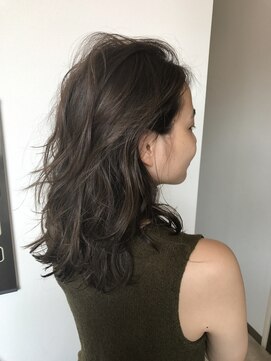 エイトウラワ 浦和店(EIGHT urawa) 【EIGHT浦和】とろみ_ミディアム_グレージュ