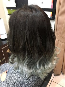 モードケイズ 阿倍野店(MODE K’s) ホワイトグラデーション