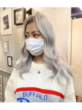 ジーナ(XENA) 【光】Silky white