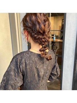 オリ(oli) お呼ばれヘア あみおろし