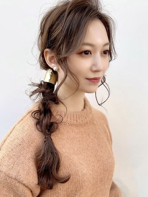 編みおろしアレンジ　ニュアンス　透明感　華やか　ヘアセット