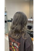 シルバーベージュカラー