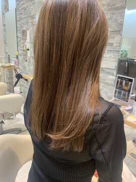 ファーストエンド 三ツ屋店(1st END.) 艶髪ストレート