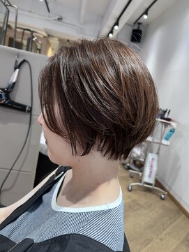 アーカイブ(archive) ブリーチなしアッシュブラウン × 前下がりショートボブ archive