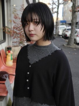 チャプター 問屋町(chapter) パツっと切りっぱなしボブ顔まわりレイヤー