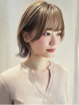 バイエイト(X８) マッシュウルフボブミルクティーベージュ