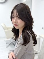 カシュカシュ 表参道(cache cache)&nbsp;流し前髪顔周りグレージュカラーレイヤーカット