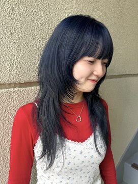 マロ(MALo) ブルーカラー　ネイビーブルー　ブリーチカラー　レイヤーカット