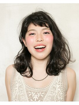 ラテ(Latte) 【Latte自由ヶ丘】黒髪が際立つルーズウェーブ