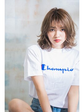 ヴァンクシー バイ ルナ(VANKCY by Luna) 大人ボブ切りっぱなしボブ伸ばしかけ グレージュ 向ヶ丘遊園