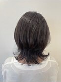 キレイめウルフで外ハネヘア