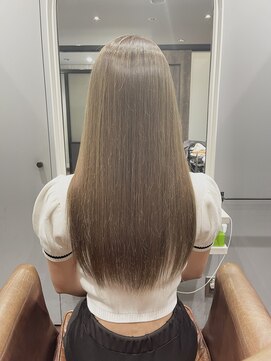 ミラレスカ 栄(MIRA RESCA) マロングレージュカラー