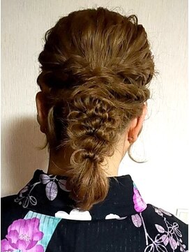 マロウイヴ(mallow eve) 《花屋併設の美容院》お祭り用ヘアアレンジ