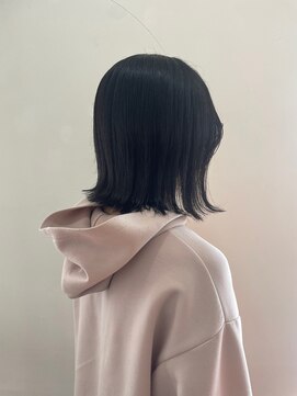 ヘアーアンドメイクアップモパ ストレートパーマとボブスタイル