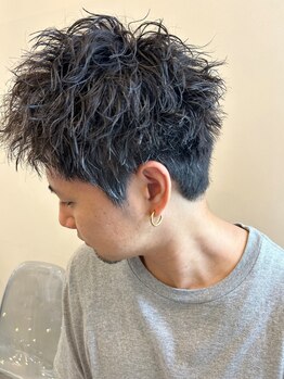 アールワークオブアート(R WORK OF ART)の写真/男性スタイリストが手がける◇メンズカジュアル～リクルートヘアまでお任せ！お悩みも相談しやすいと好評！