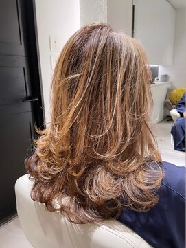 ステア ケース(stair case) 【NATASHA】銀座レイヤーカット/20代/30代/40代/50代