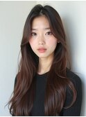 レイヤーで魅せる美髪ストレートロング