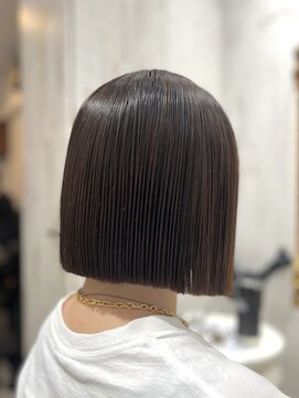 リビュー(re view) 《re view  MIRU》ヘイリーボブ/オリーブカラー/ストレート