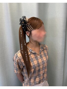 マーズ(Hair&Make Mars+) ストレートサイドポニーテール