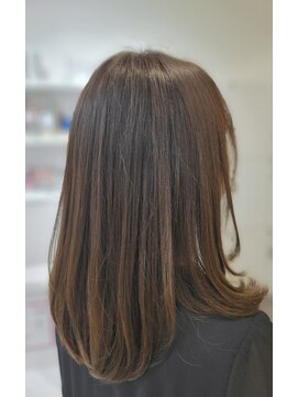 マリーメイト 柔らかオリーブアッシュ×レイヤー