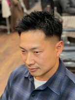 クラシコ(CLASSICO)&nbsp;スパイキーベリーショート×フェードで魅せる武骨バーバー