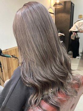 ノーム 横浜(NORM) ダブルカラー　グレージュ　ブリーチカラー