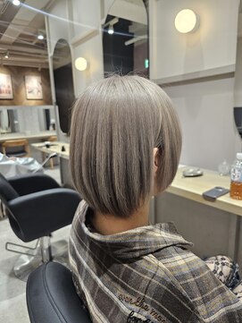 エイト オカチ 上野御徒町店(EIGHT okachi) ミルクティーグレージュ