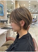 シアーベージュの大人ハンサムショート