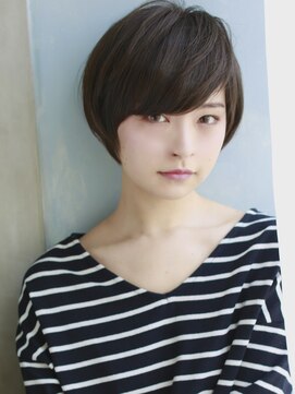 バース(BIRTH) 天神【BIRTH】　重めバングで小顔ショート