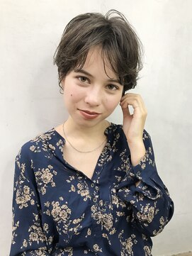 アイティー バイ アルバム 中野店(IT by ALBUM) センターパートラフショート_オリーブカラー_67211