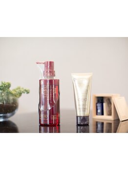 パサつき・うねりなどの髪のお悩みをトリートメントで解決☆季節の変わり目こそヘアケアを大切に＊