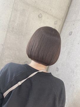 リビンバイアフロート(Livin by afloat) コンパクトボブ　くすみベージュ　おおたかの森