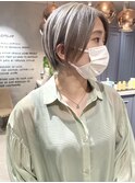 【小林翼】ケアブリーチでシルバーベージュ 丸みショートボブ