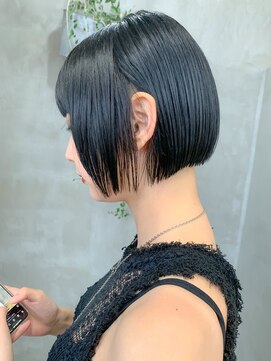 テトヘアー(teto hair) 切りっぱなしボブ、ミニボブ、ブルーブラック
