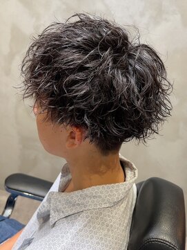 ディスイズバーバーサード(THIS IS BARBER 3rd) ツーブロック　波巻き　ツイスト　スパイラルパーマ