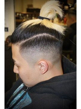 ワンワンオー バーバーショップ 長浜店(@110 BARBER SHOP) FADE