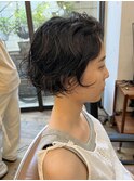 『癖毛を活かしたデザインカット』コンパクトショートボブ