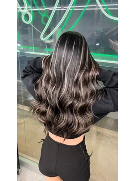 キング 高槻(K!ng) 縮毛矯正髪質改善ハイライトレイヤーカット高槻美容室エクステ