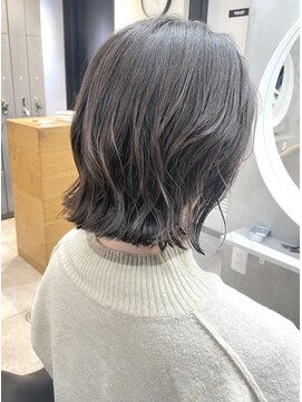 フランチェスカドットボブ(francesca.bob) 切りっぱなしボブ×グレージュ【渡辺俊弥】梅田