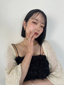 レイズアンダーバーホワイト(RAISE by _WHITE) 黒髪ボブ/大人女子/艶髪/シースルーバング/切りっぱなし