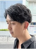 清潔感◎刈り上げセンターパート×ブルーブラックで爽やか短髪
