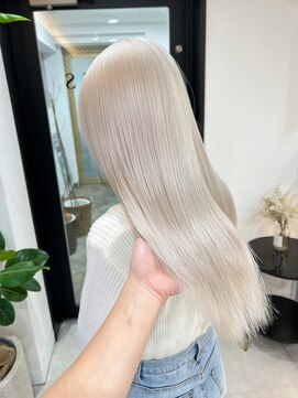 ラピス 名古屋駅前店(Lapis) ホワイト/ダブルカラー/レイヤー/ミルクティー/髪質改善