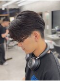 ナチュラルセンターパート毛流れセンターパートリバースパーマ