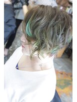 オーバーキャプテンネイキッド(OVER CAPTAIN NAKED)&nbsp;アシメモードショート×グラデーショングリーン