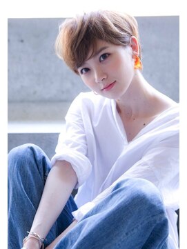 テイラー(Taylor) 【Taylor】 ゆるふわショート×ハニーグレージュ