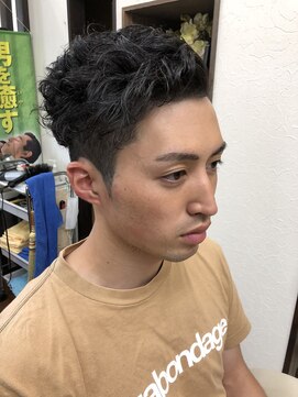 ヘアースタジオ ショージ 七三分け風ツーブロショート