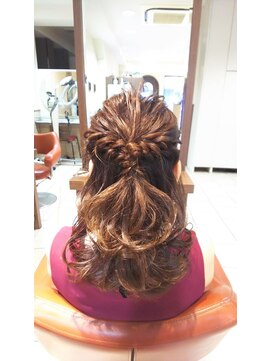 ネオリーブチノ 登戸店(Neolive cino) 【neolive cino】ツイストハーフアップヘアアレンジ☆