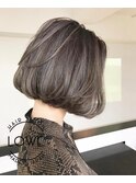 LOWE 内巻きボブのアッシュグレージュ/表参道/今日行ける美容室