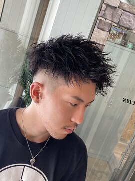 ドルクス 日本橋(Dorcus) 日本橋フェードショートツイストパーマスタイル